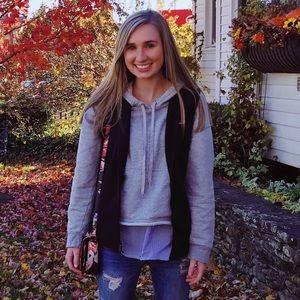 Meet your Posher, Natalie